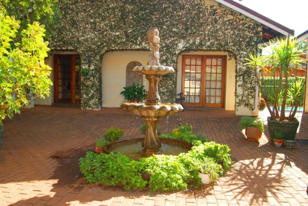 Bezuidenhout Guest House Malalane Kültér fotó